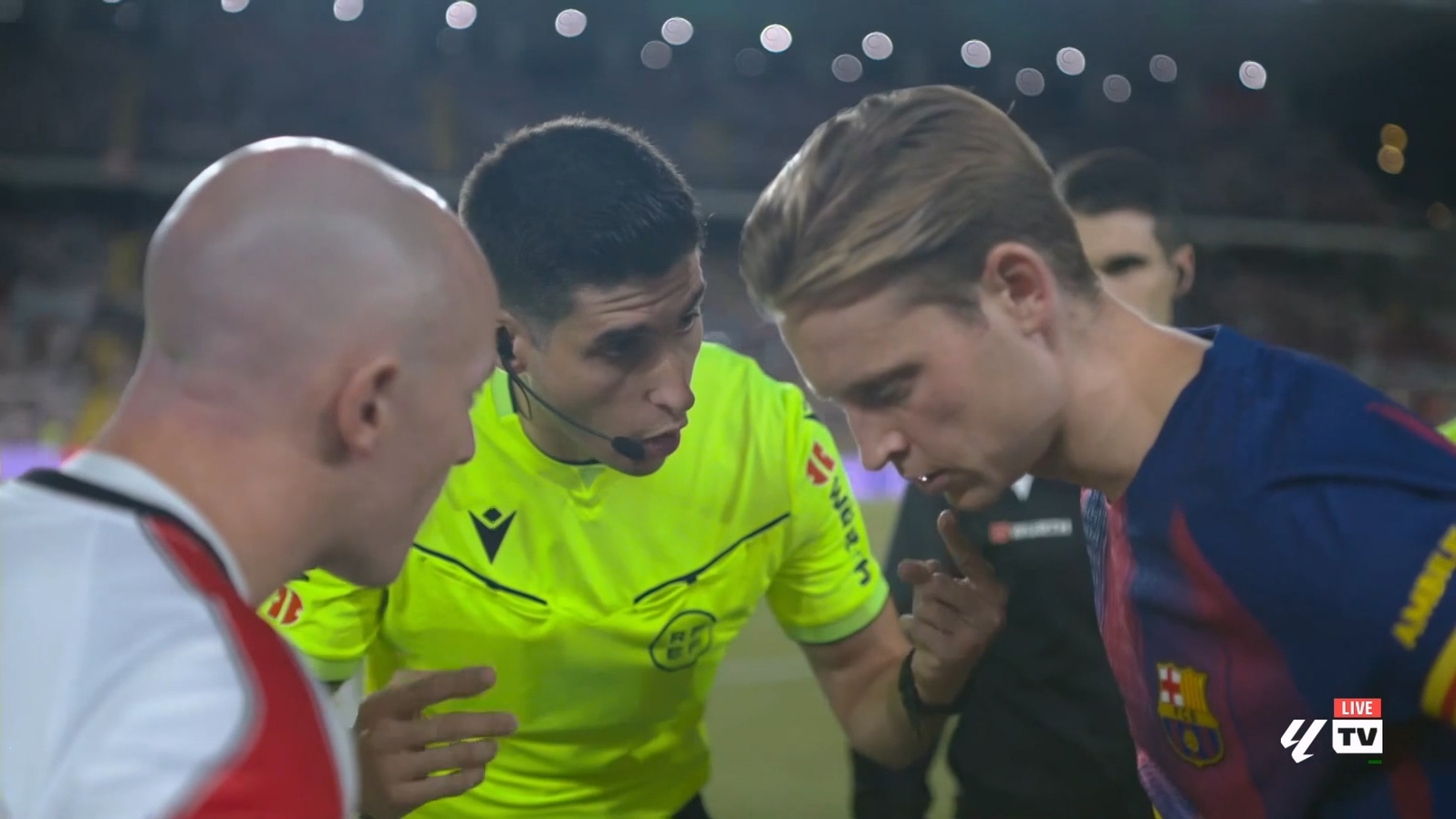 【90分钟足球网 www.90oo.com】2025-09-01 西甲 巴列卡诺VS巴塞罗那 1080P LaLiga HDT.jpg