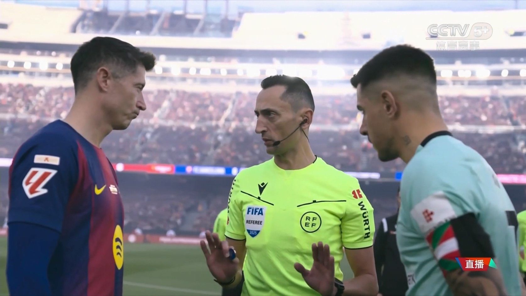 【90分钟足球网www.90oo.com】2025-11-22 西甲 巴萨vs毕尔巴鄂 1080 cctv hdtv.mkv_20.jpg