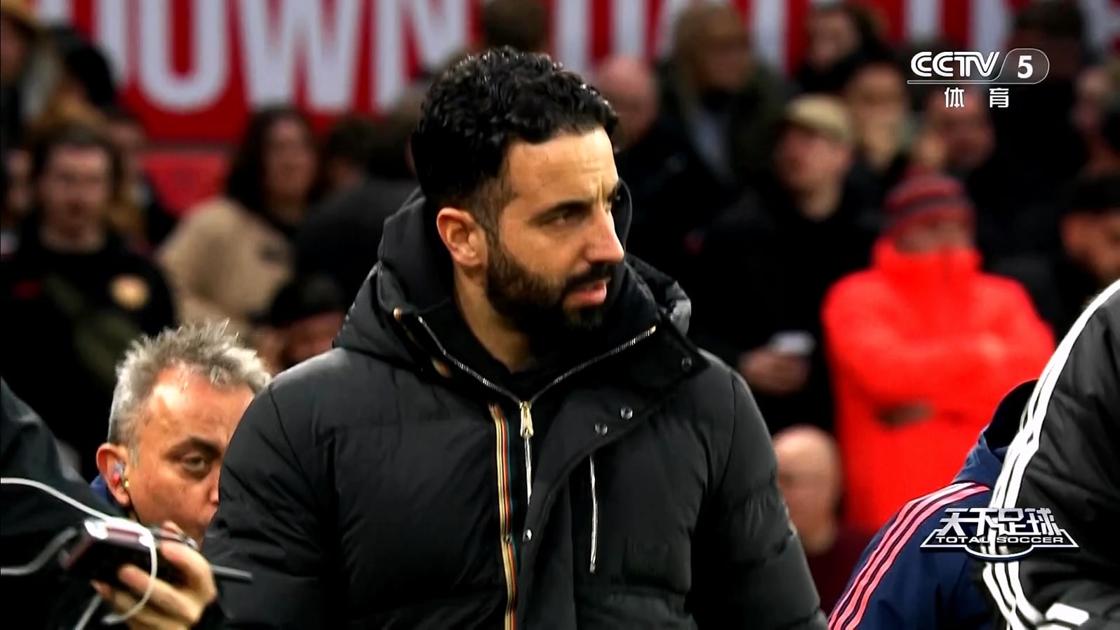 【90分钟足球网 www.90oo.com】2026-01-12 天下足球（阿莫林：梦剧场困局）1080 hdtv..jpg